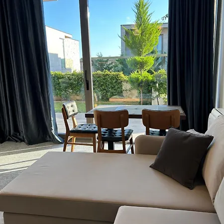 Olea Family With Garden Apartment Dhermi