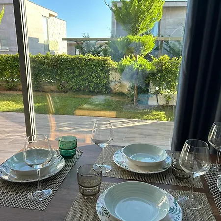 Olea Family With Garden Apartment