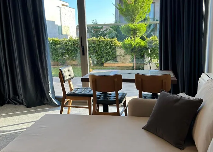 Olea Family With Garden Apartment Dhërmi